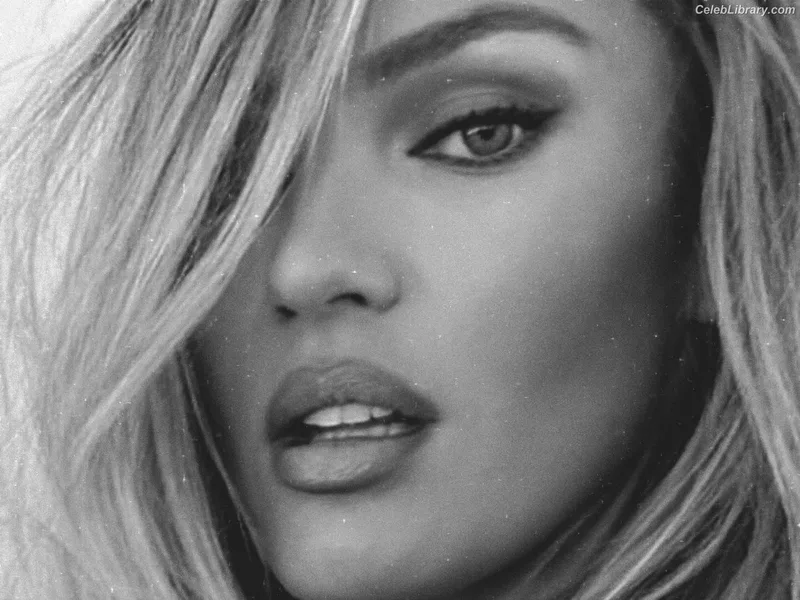 Candice Swanepoel photo 17 of 1944