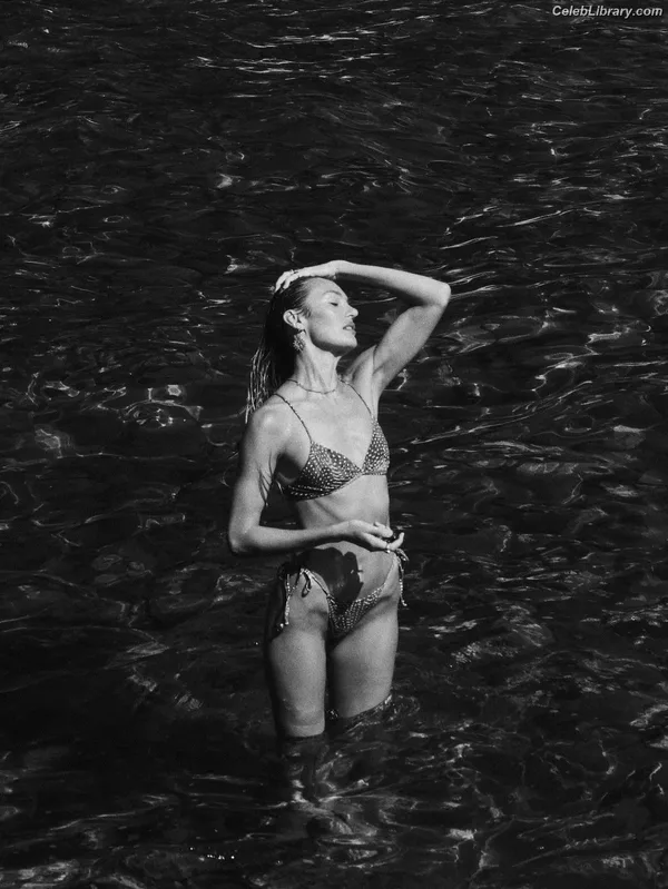 Candice Swanepoel photo 9 of 1944