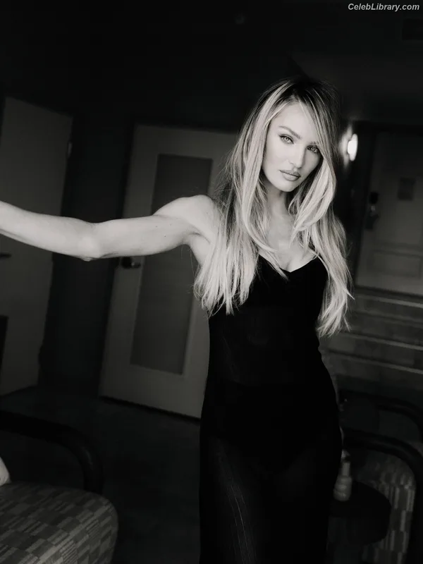 Candice Swanepoel photo 8 of 1944