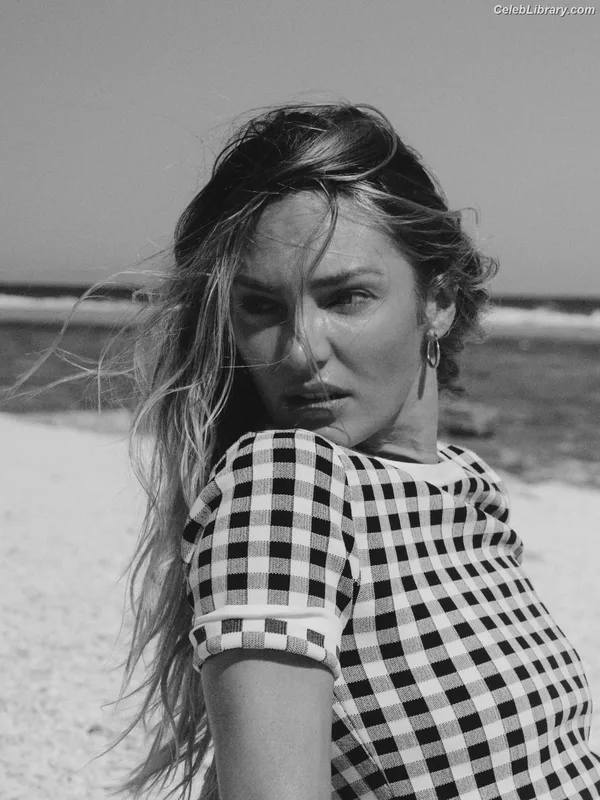 Candice Swanepoel photo 5 of 1944