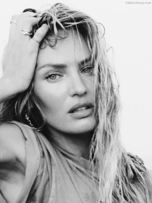 Candice Swanepoel photo 14 of 1944