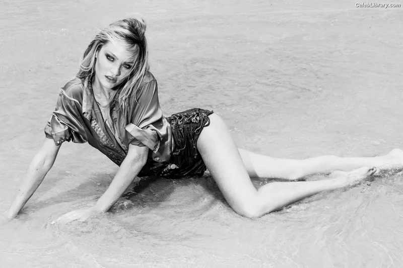 Candice Swanepoel photo 14 of 1944