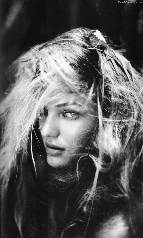 Candice Swanepoel photo 21 of 1944