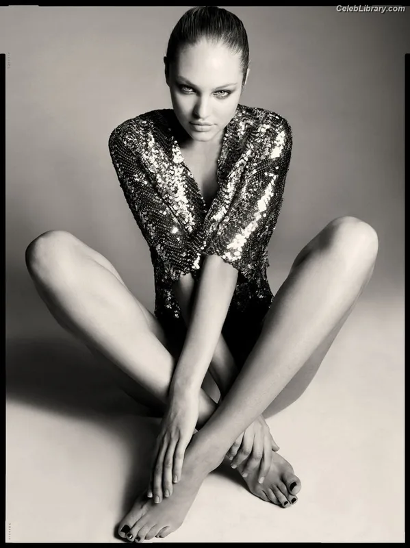 Candice Swanepoel photo 20 of 1944