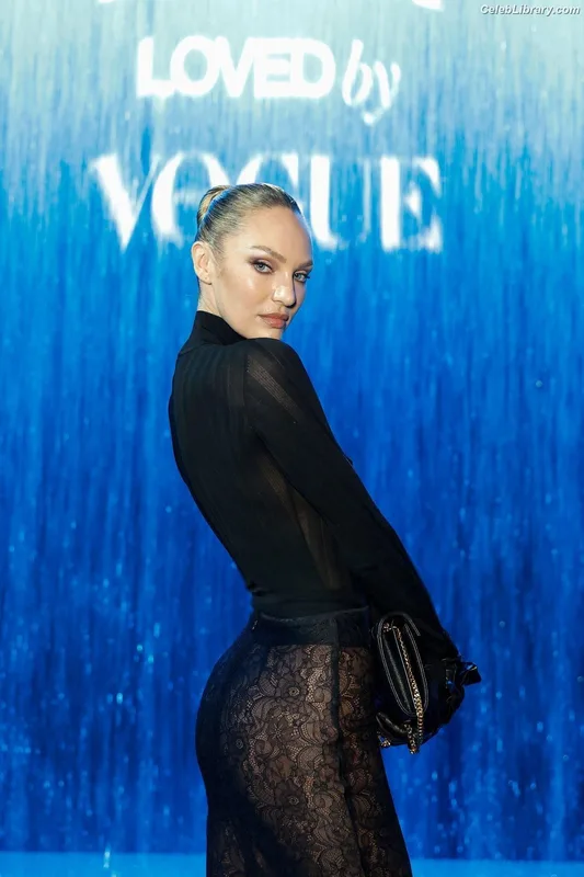 Candice Swanepoel photo 20 of 1944