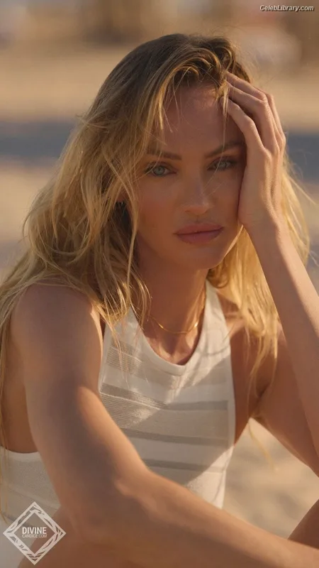 Candice Swanepoel photo 4 of 1944