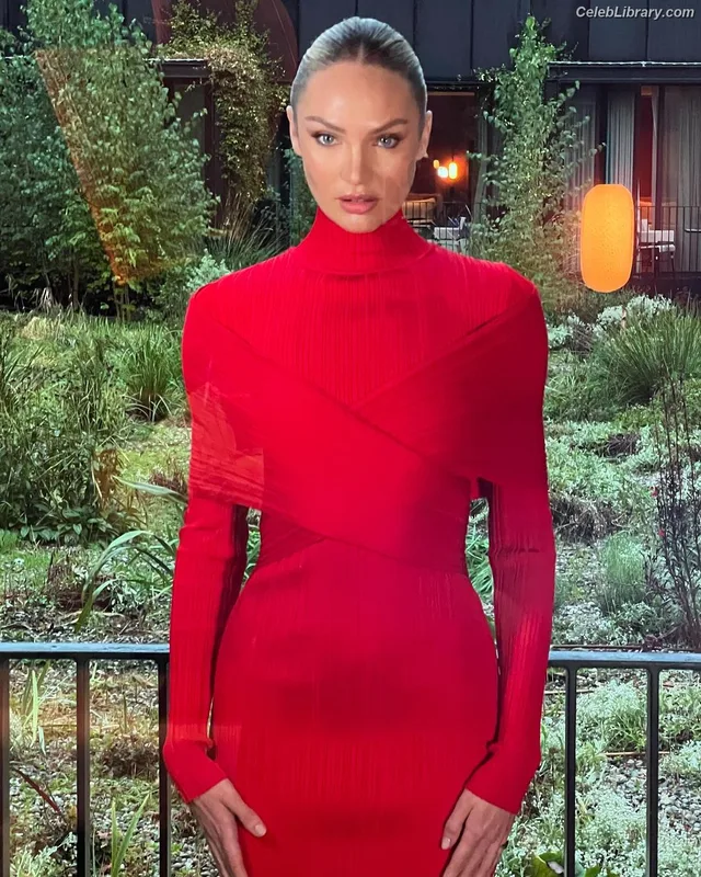 Candice Swanepoel photo 23 of 1944