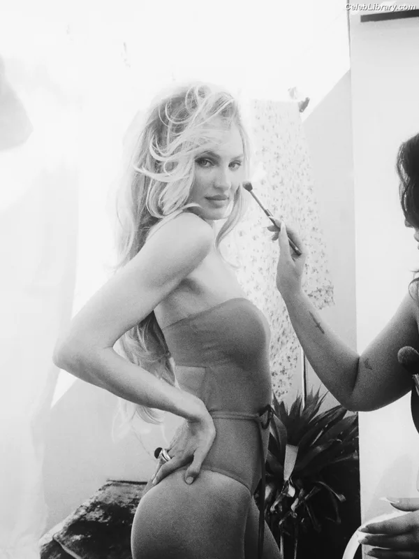 Candice Swanepoel photo 23 of 1944
