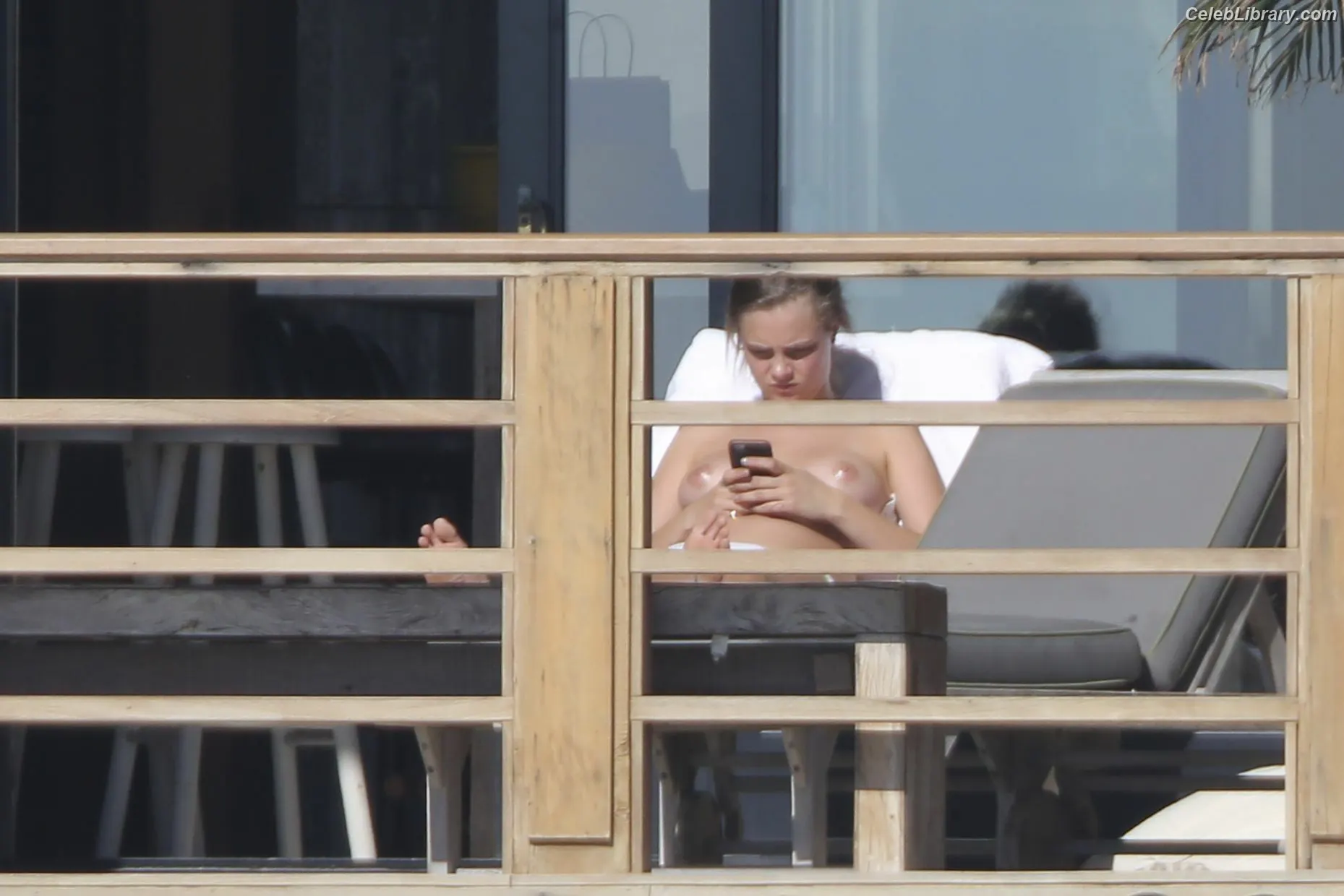 Cara Delevingne photo 11 of 1475