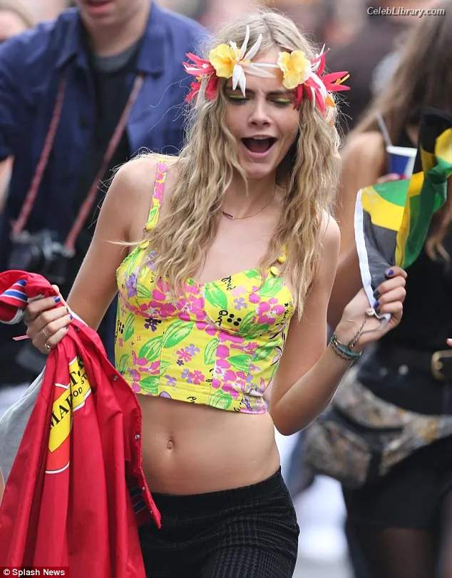 Cara Delevingne photo 18 of 1475