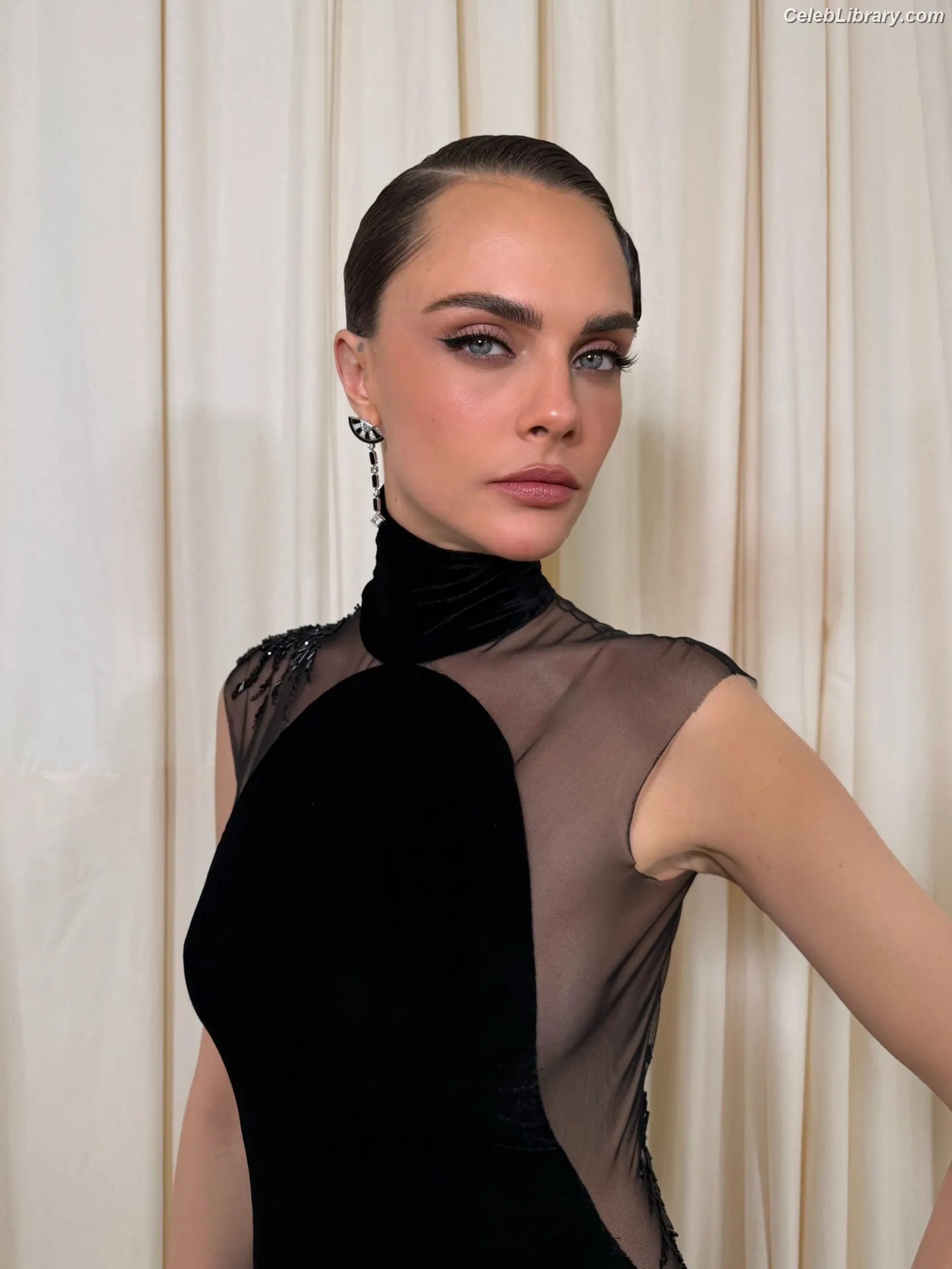 Cara Delevingne photo 3 of 1475