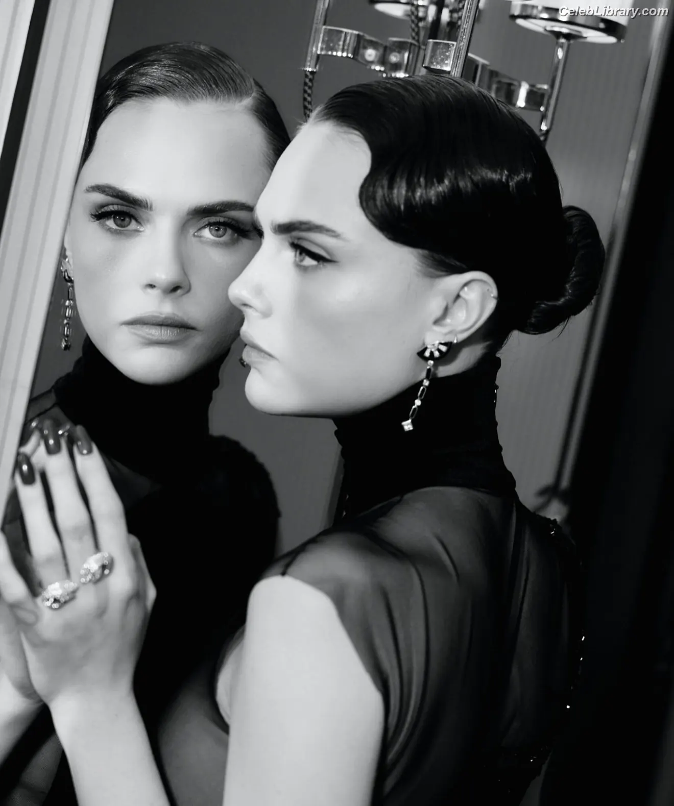 Cara Delevingne photo 4 of 1475