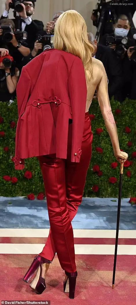 Cara Delevingne photo 12 of 1475