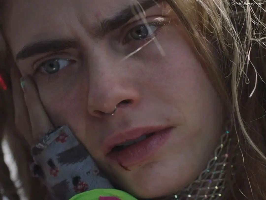 Cara Delevingne photo 17 of 1475