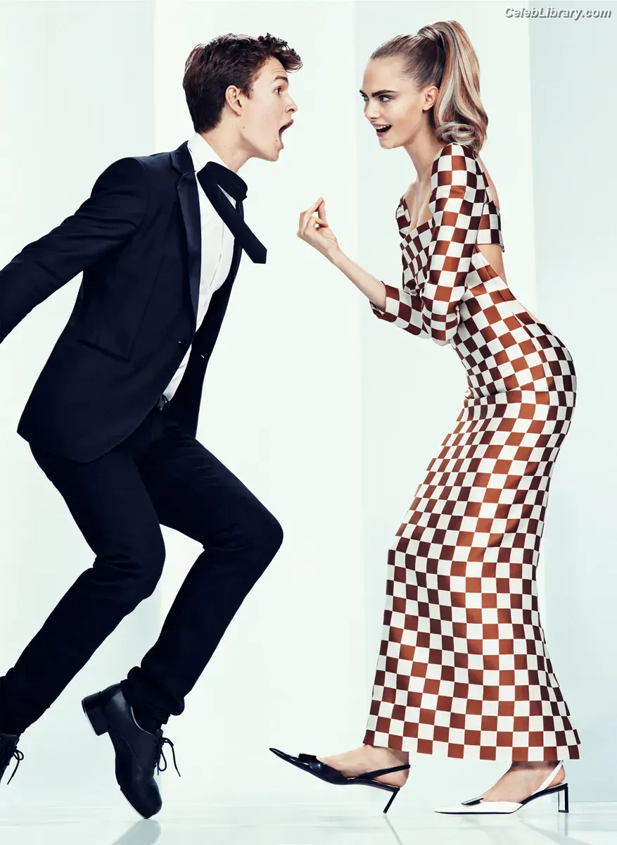 Cara Delevingne photo 1 of 1475