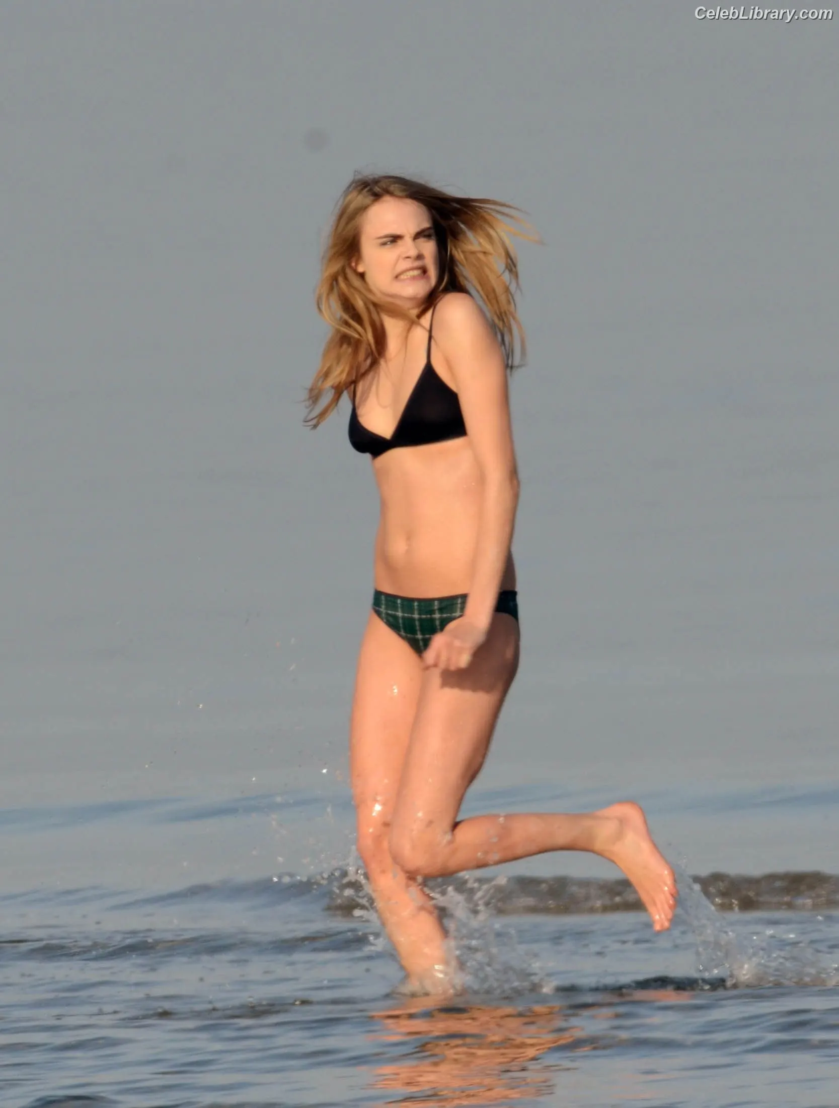 Cara Delevingne photo 4 of 1475