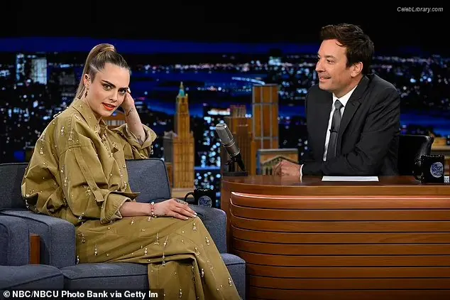 Cara Delevingne photo 1 of 1475