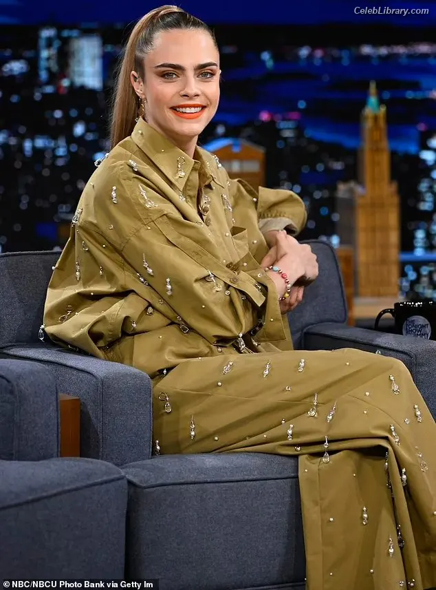 Cara Delevingne photo 5 of 1475