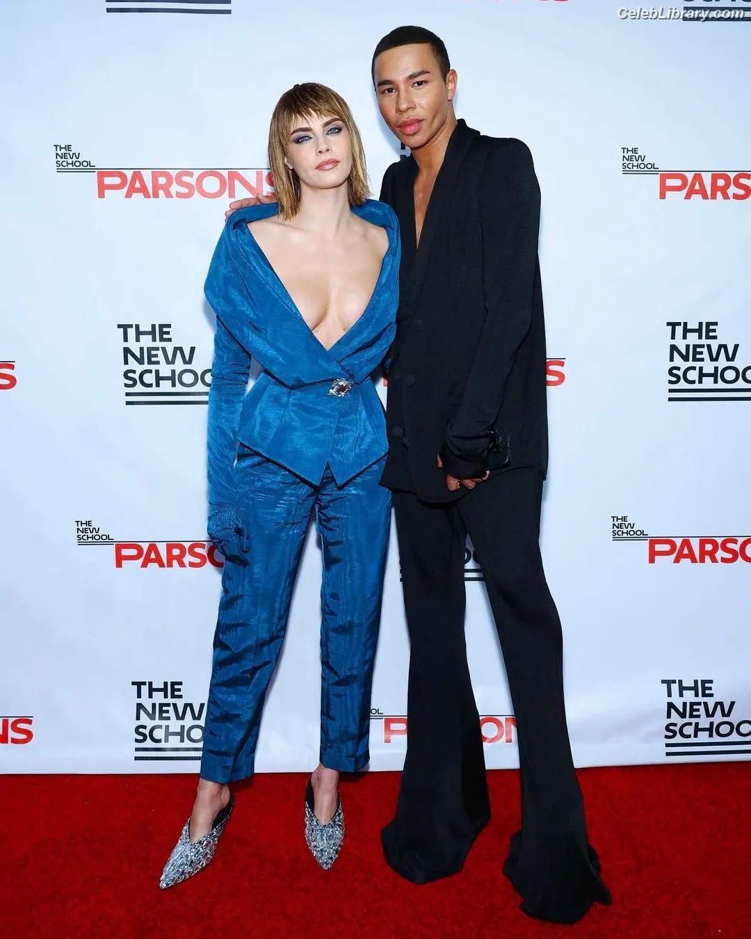Cara Delevingne photo 15 of 1475