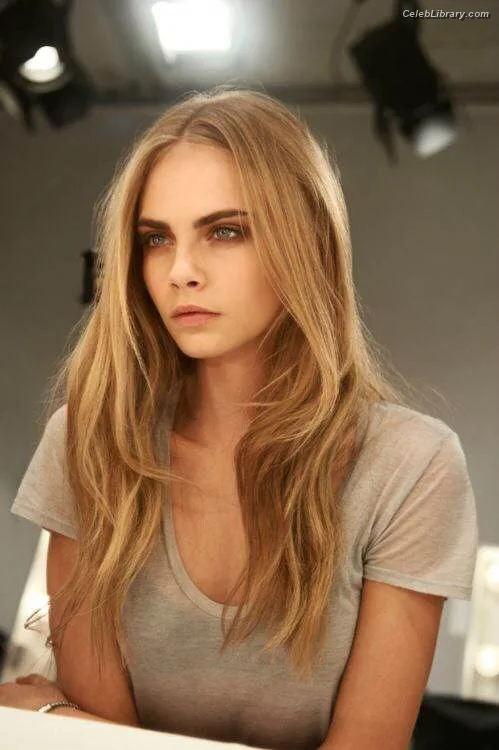 Cara Delevingne photo 2 of 1469