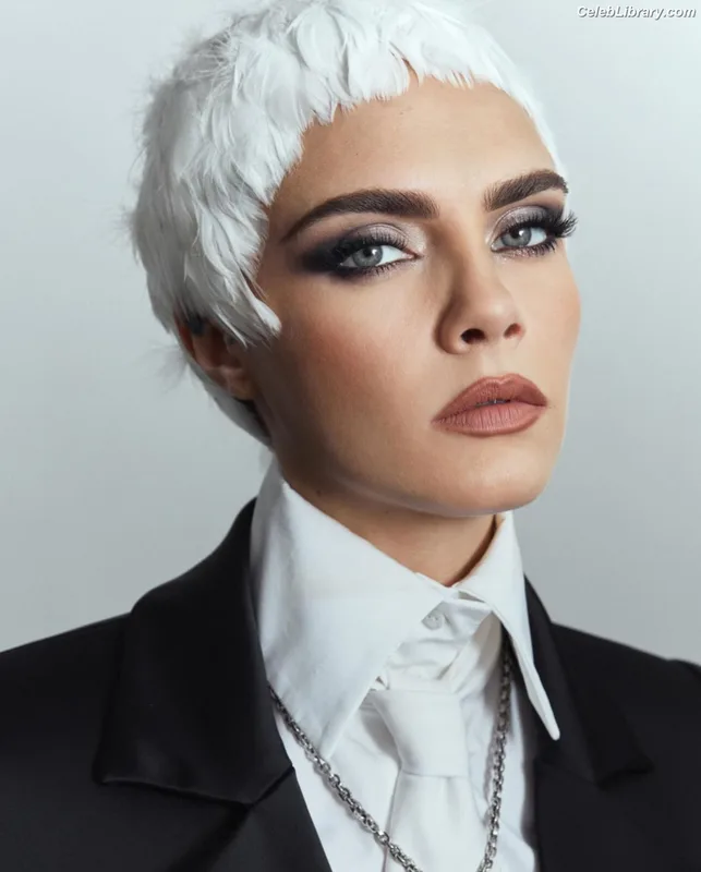 Cara Delevingne photo 23 of 1469