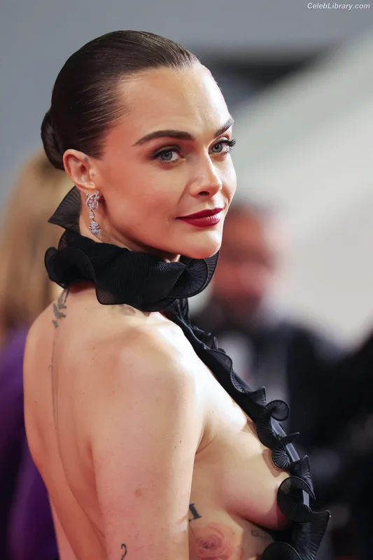 Cara Delevingne photo 7 of 1469
