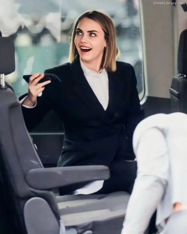 Cara Delevingne photo 19 of 1469