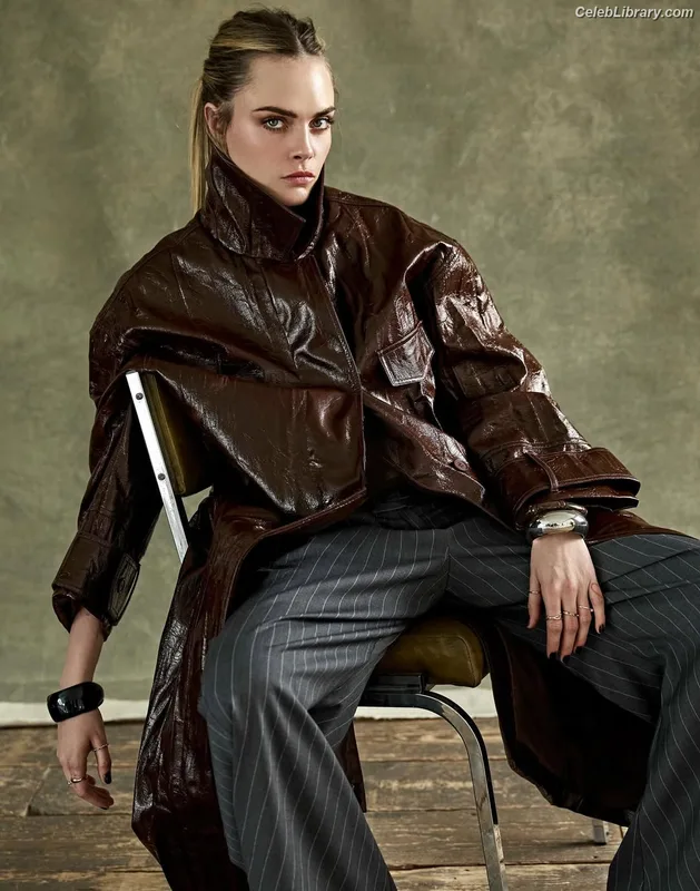 Cara Delevingne photo 20 of 1469