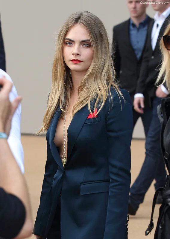 Cara Delevingne photo 21 of 1469