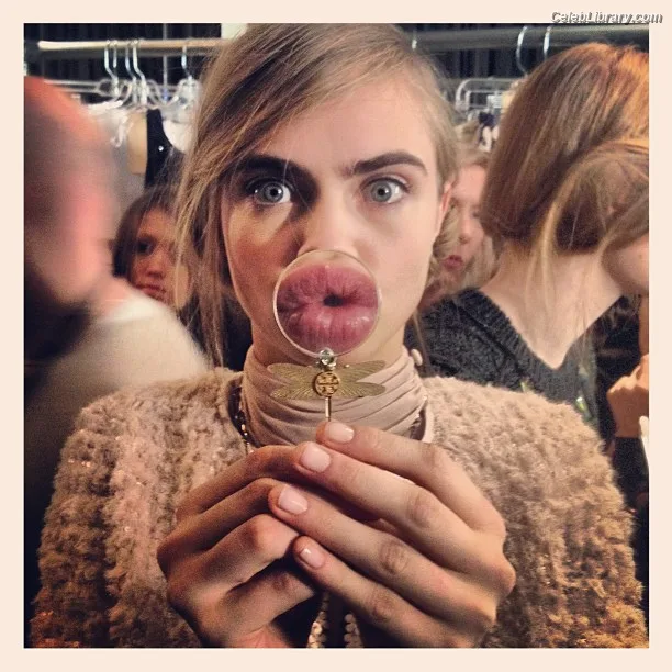 Cara Delevingne photo 7 of 1469