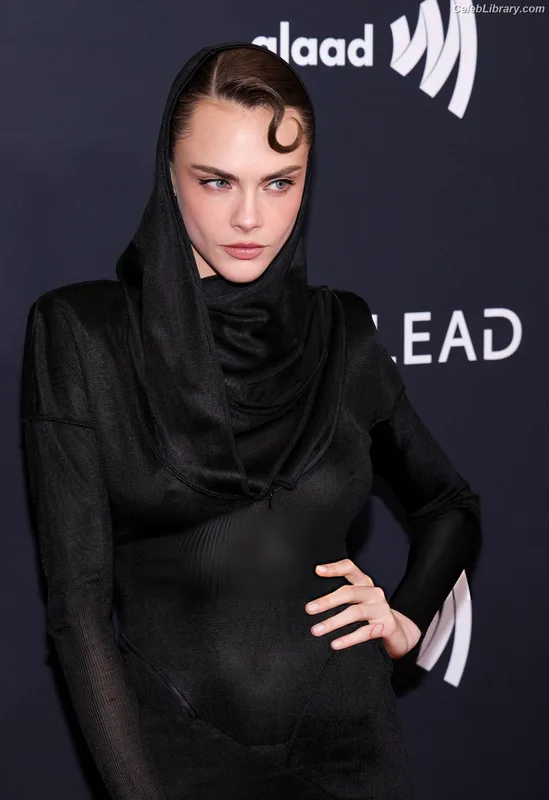 Cara Delevingne photo 15 of 1469