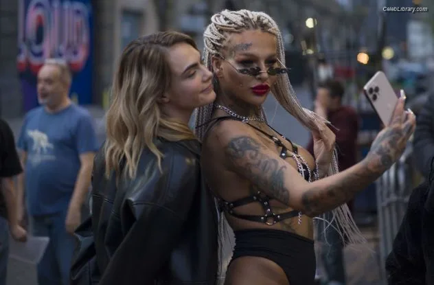 Cara Delevingne photo 2 of 1469
