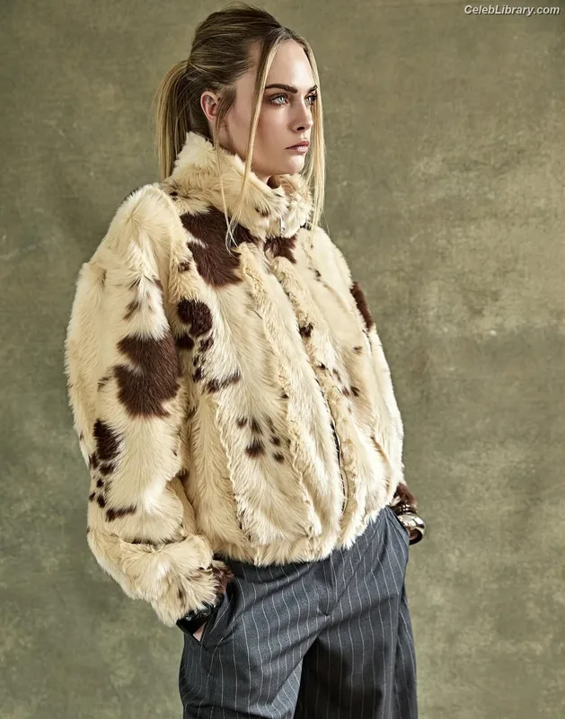 Cara Delevingne photo 8 of 1469