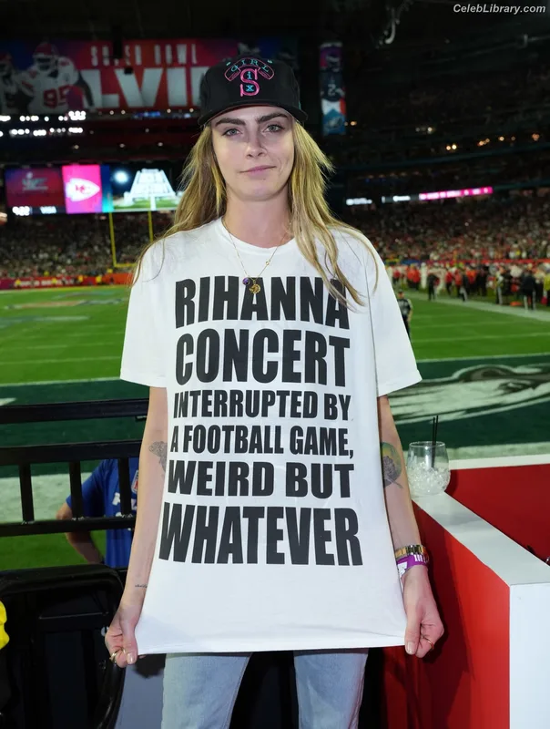 Cara Delevingne photo 21 of 1469