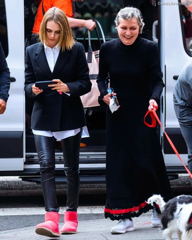 Cara Delevingne photo 1 of 1469