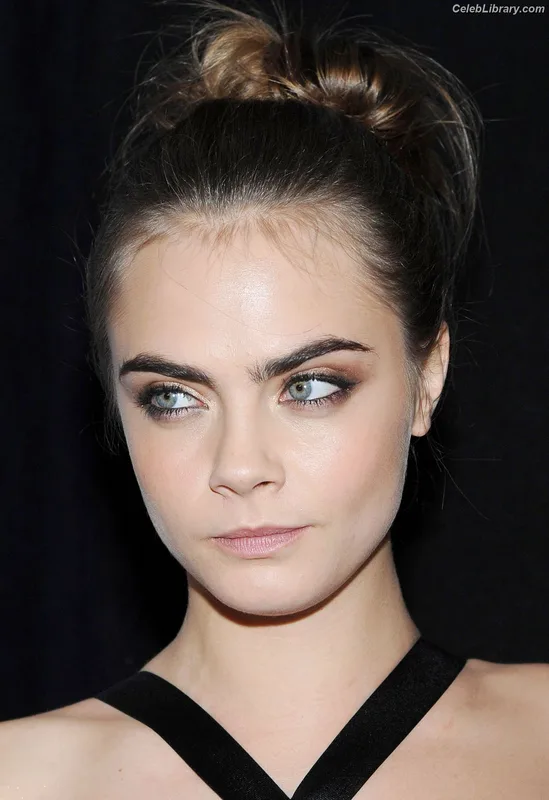 Cara Delevingne photo 16 of 1469