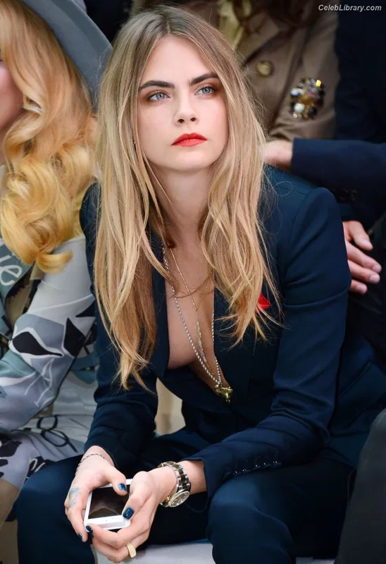 Cara Delevingne photo 22 of 1469