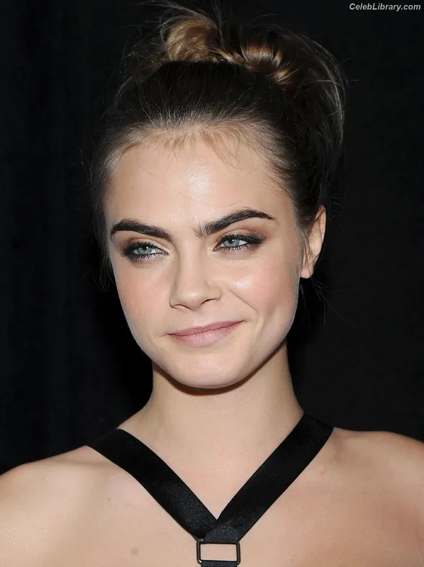 Cara Delevingne photo 18 of 1469