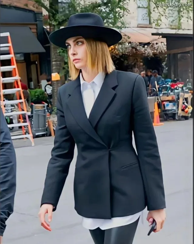 Cara Delevingne photo 22 of 1469