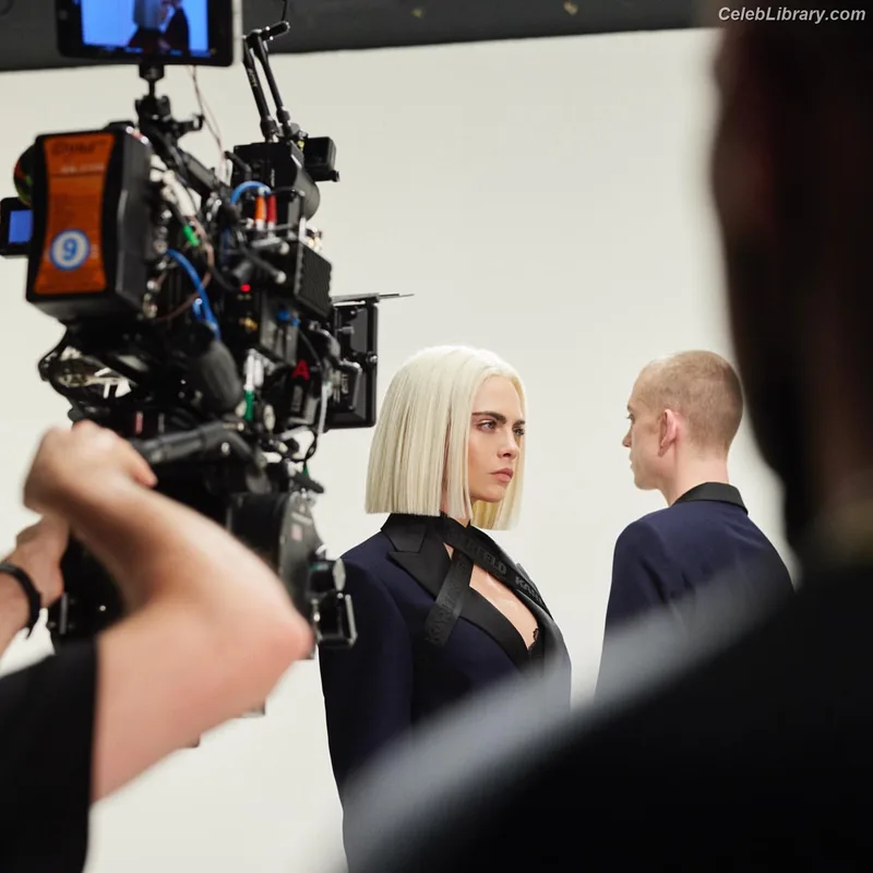 Cara Delevingne photo 2 of 1469