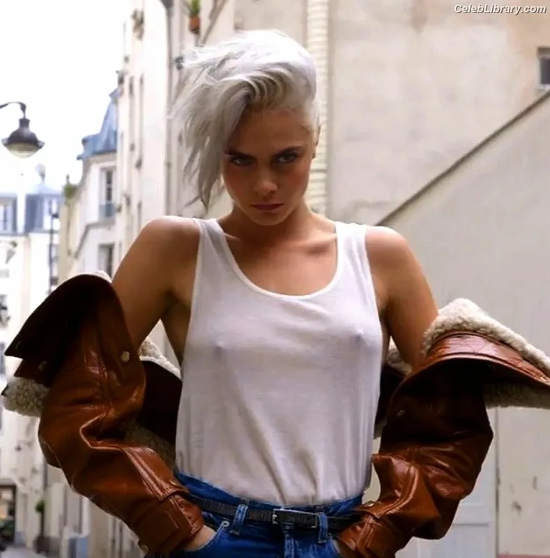 Cara Delevingne photo 14 of 1469