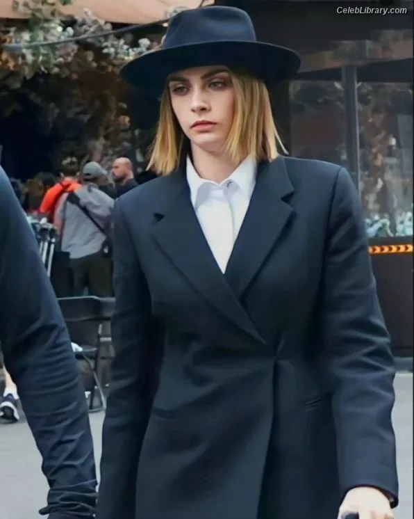 Cara Delevingne photo 9 of 1469