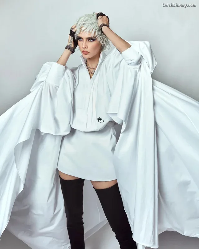 Cara Delevingne photo 21 of 1469