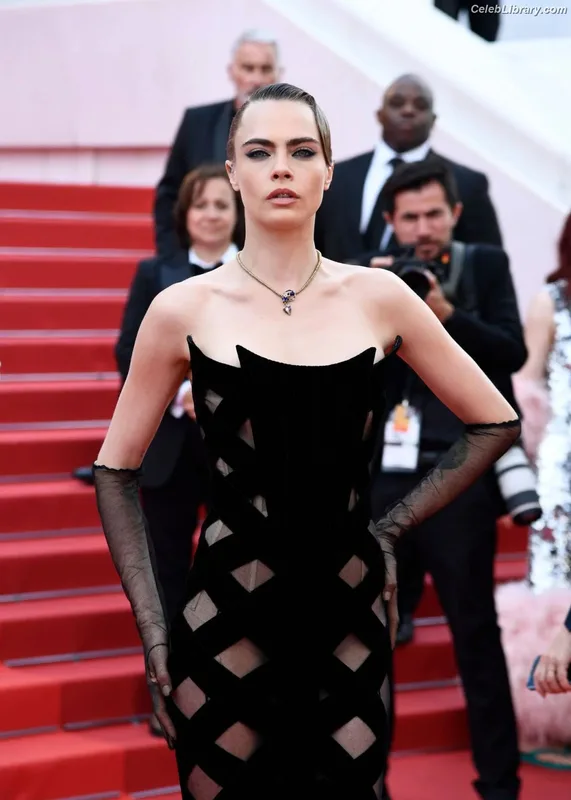 Cara Delevingne photo 8 of 1469