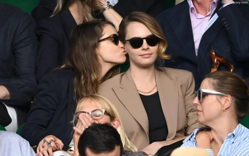 Cara Delevingne photo 11 of 1469