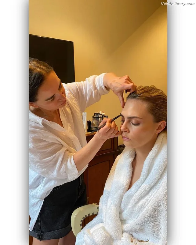 Cara Delevingne photo 19 of 1469