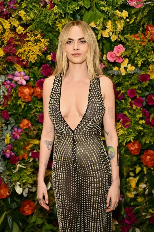 Cara Delevingne photo 24 of 1469