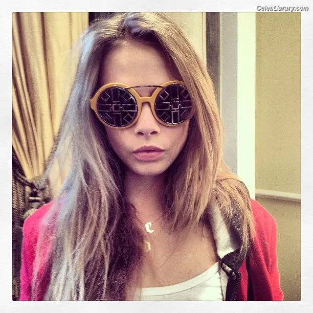 Cara Delevingne photo 18 of 1469