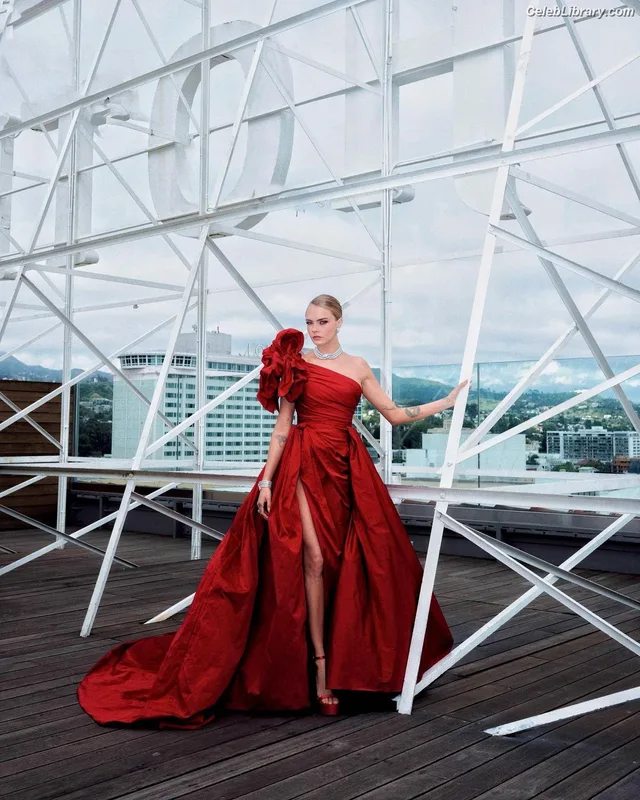 Cara Delevingne photo 14 of 1469