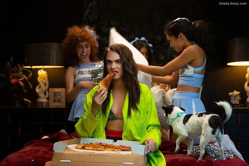 Cara Delevingne photo 16 of 1469